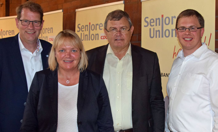 Sorgten für ein einstimmiges Wahlergebnis und eine informativ-unterhaltsame Senioren Union-Veranstaltung: Gero Storjohann MdB, Katja Rathje-Hoffmann MdL, Volker Dornquast MdL nach einstimmigen Wahlergebnis und dein designierter Landtagsnachfolger Ole Christopher Plambeck.